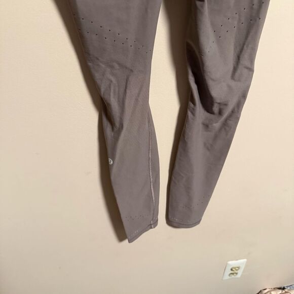 Lululemon Zoned In Tight *27" Lunar Rock- Size 6 - Picture 3 of 11